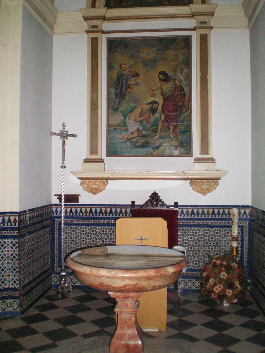 Pila bautismal donde la Madre Trinidad recibió la gracia del bautismo.